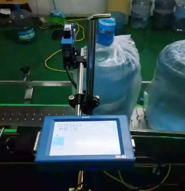 依瑪E125噴碼機用于桶裝水噴碼